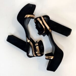 NEW...Black ⬛️ and Bronze chunky heels size 8.5 from Forever21